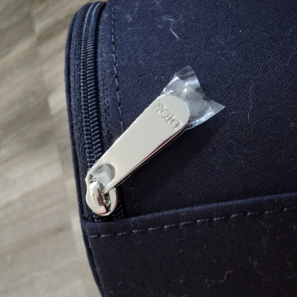 Dior Midnight Blue Circular Vanity Case Nwot - Picture 3 of 7